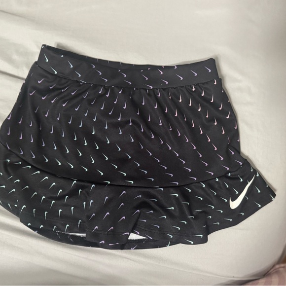 Nike Gray Dri-FIT T-Shirt and Skirt Set - Picture 7 of 8